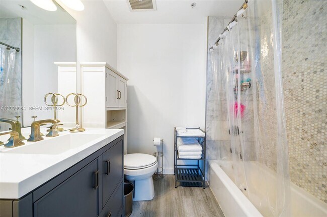 Building Photo - 3470 E Coast Ave