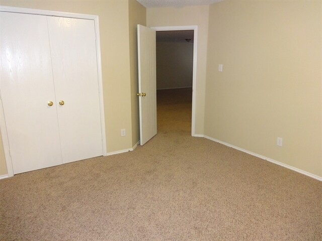 Building Photo - 4301 Meadowknoll Dr