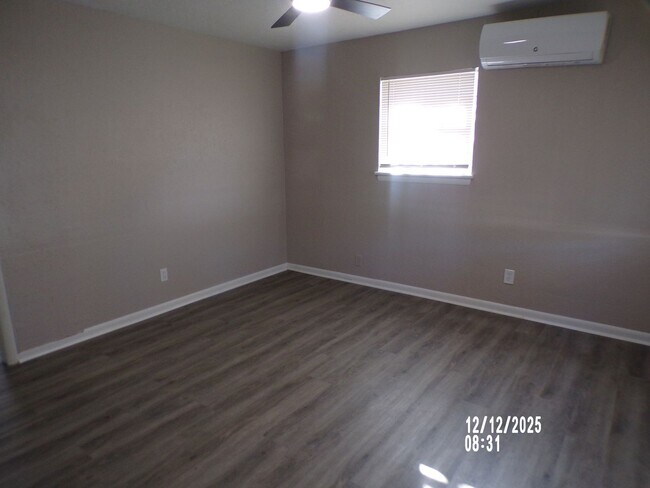 Building Photo - Great redo