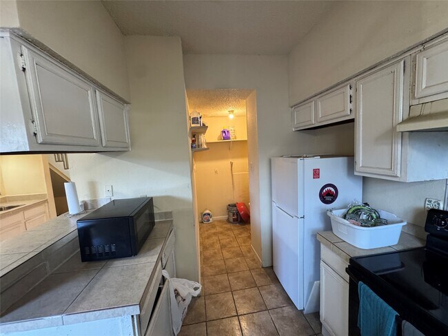 Building Photo - 12300 Brookglade Cir