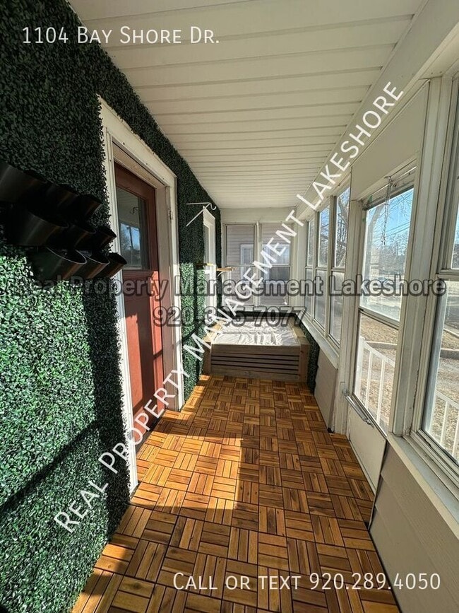 Building Photo - 1104 Bay Shore Dr