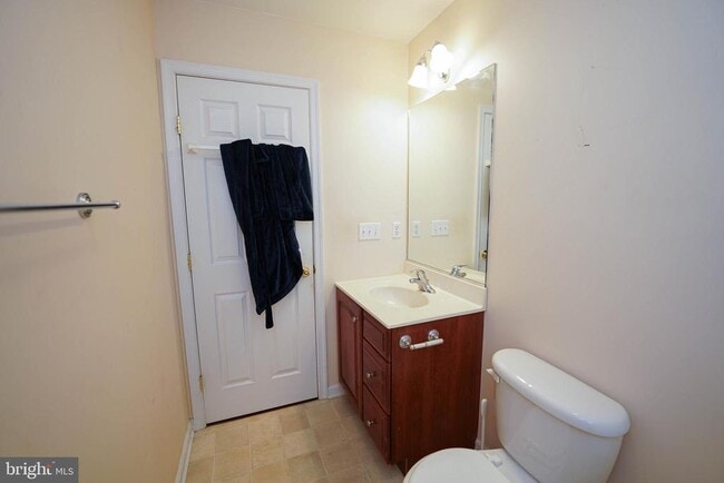 Building Photo - 1331 Aspen Dr