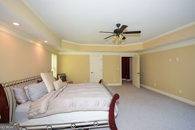 Building Photo - 2210 Spalding Dr