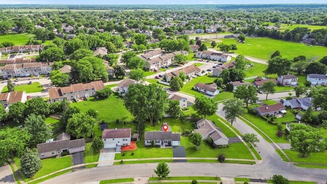 Building Photo - 939 Shorewood Dr