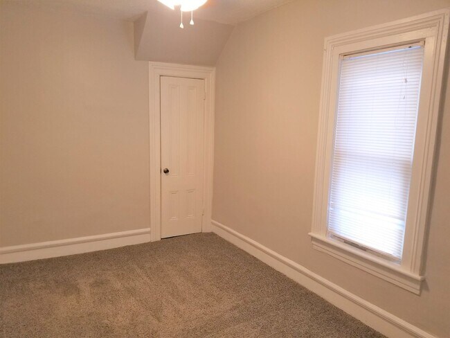 Building Photo - Cypress Street Double