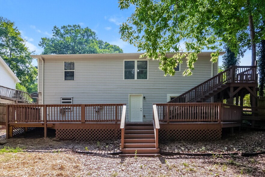 Building Photo - 1415 Anderson St