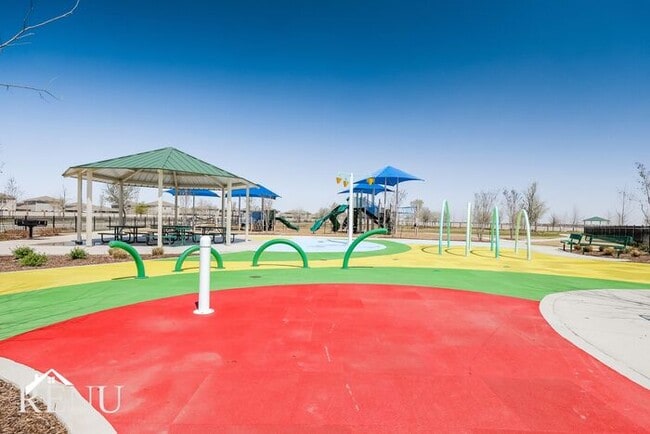 Building Photo - 2838 Praline Ferry