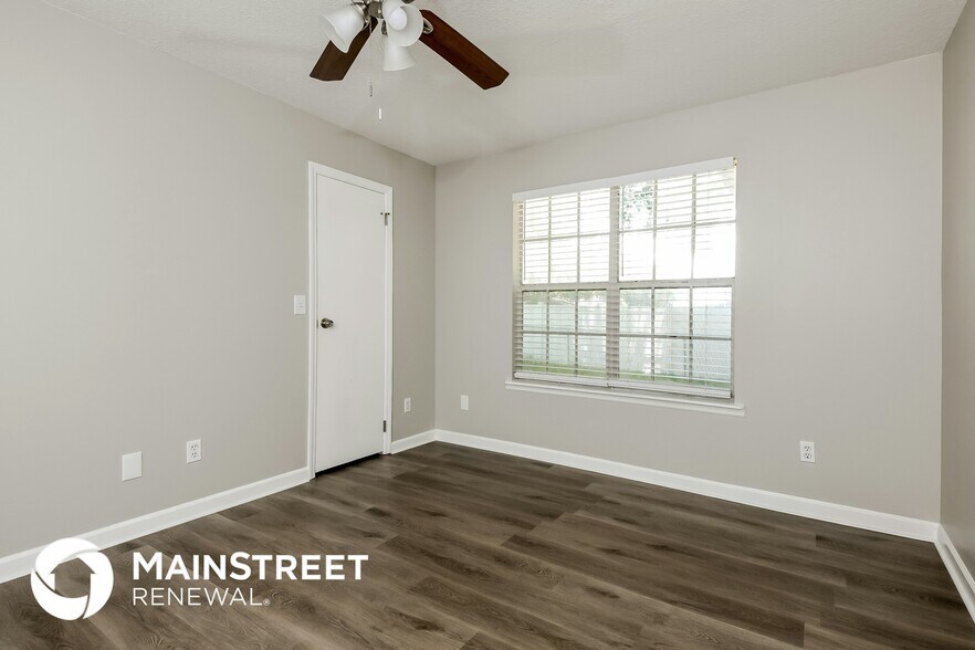 Building Photo - 104 Summerhill Ct