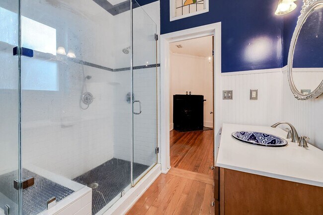 Building Photo - Beautiful Baldwin Park Craftsman home ready for move in!