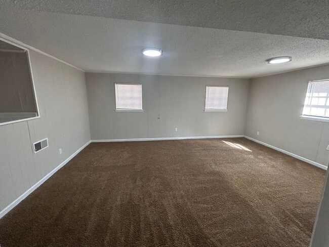 Building Photo - 208 Ridgewood Ave