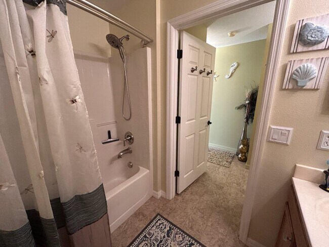 Building Photo - 112 Red Mill Dr