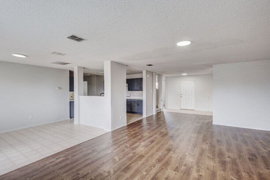 Building Photo - 1352 Dawson Way