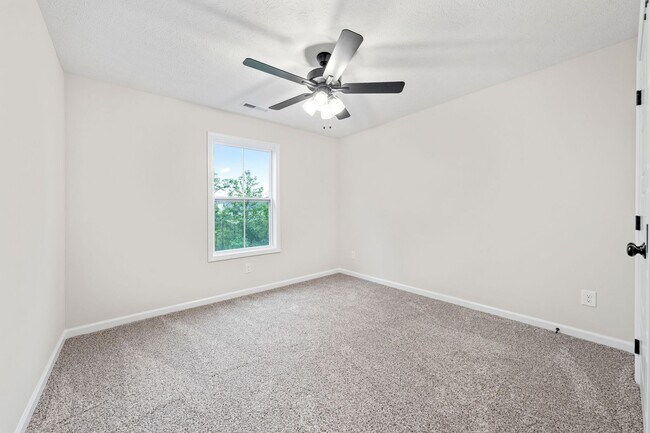 Building Photo - 217 Wesson Dr