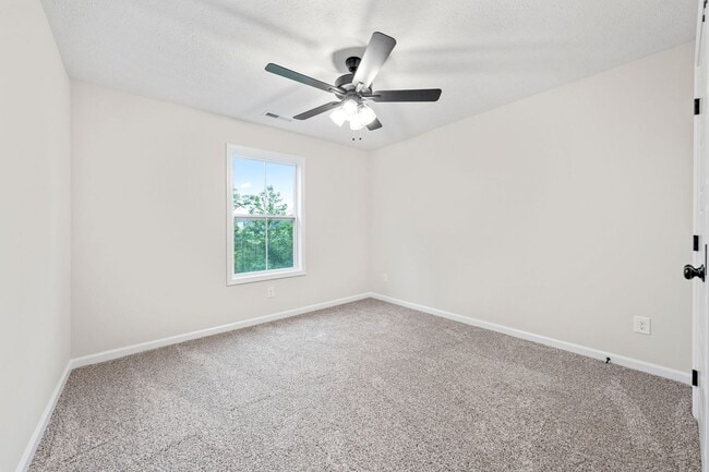 Building Photo - Gorgeous 3 Bedroom Pet Friendly Home For Rent in Sango Area!