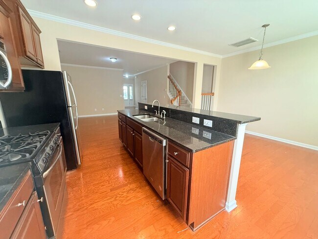 Building Photo - Beautiful Providence Place Townhome Near RTP & RDU – Pool Community!