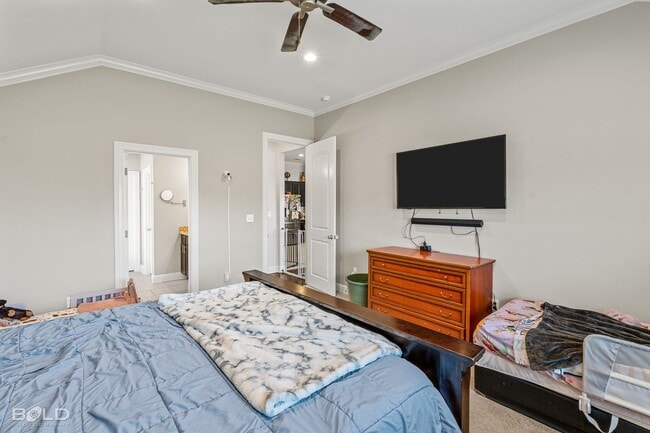 Building Photo - 331 N Hampton St