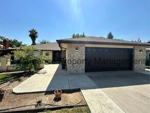 Building Photo - Charming 3 Bed/2 Bath in Porterville w/ RBP & $0 Deposit Option