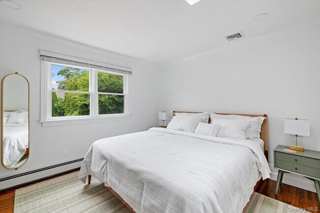 Building Photo - 13 Colonial Ln