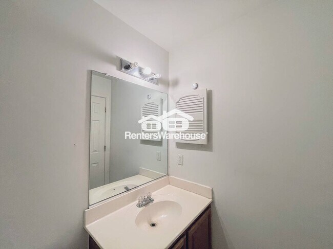 Building Photo - 5623 Rivermill Cir