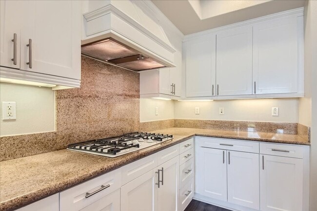 Building Photo - Gorgeous 4 Bd/4.5 Ba + Loft Home in 4S Ranch!!!