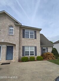 Building Photo - 1868 Cambria Dr
