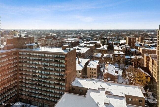 Building Photo - 5701 N Sheridan Rd