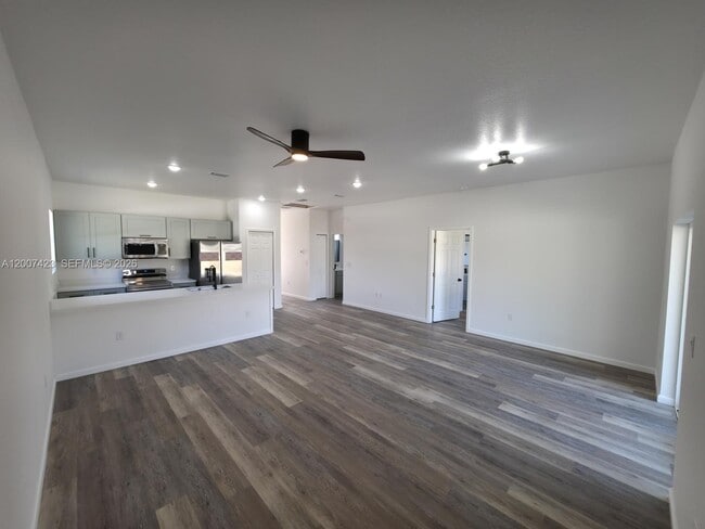 Building Photo - 14659 SW 22nd Pl