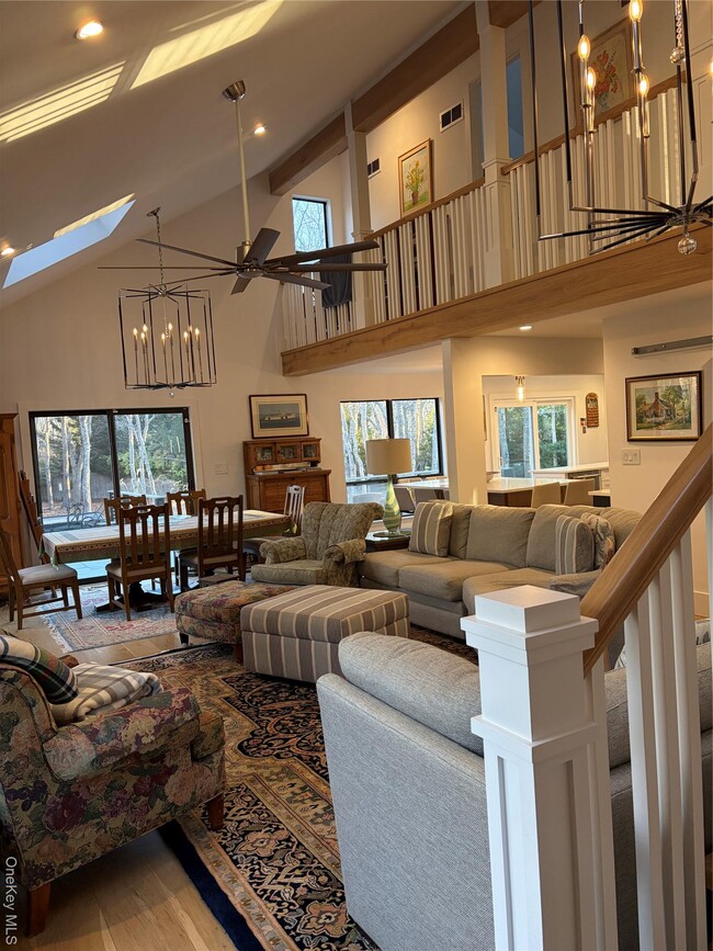 Building Photo - 40 Bonac Woods Ln