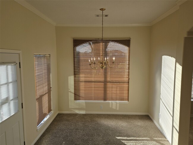 Building Photo - 2121 Crimson Lake Ln