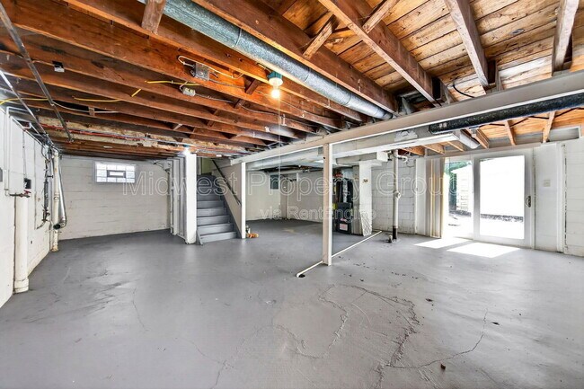 Building Photo - 10066 Dorothy Ave