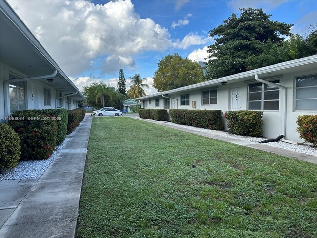 Building Photo - 2222 Jackson St