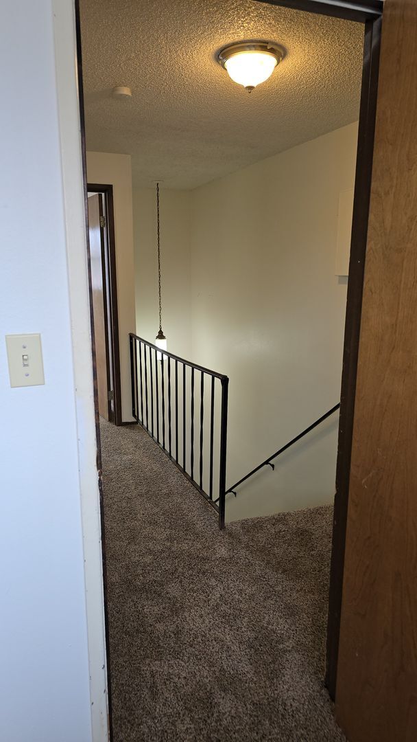 Building Photo - 2 Bedroom Duplex in Shelton