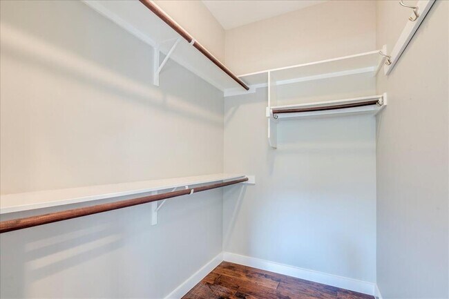 Building Photo - 3505 Villa Ct