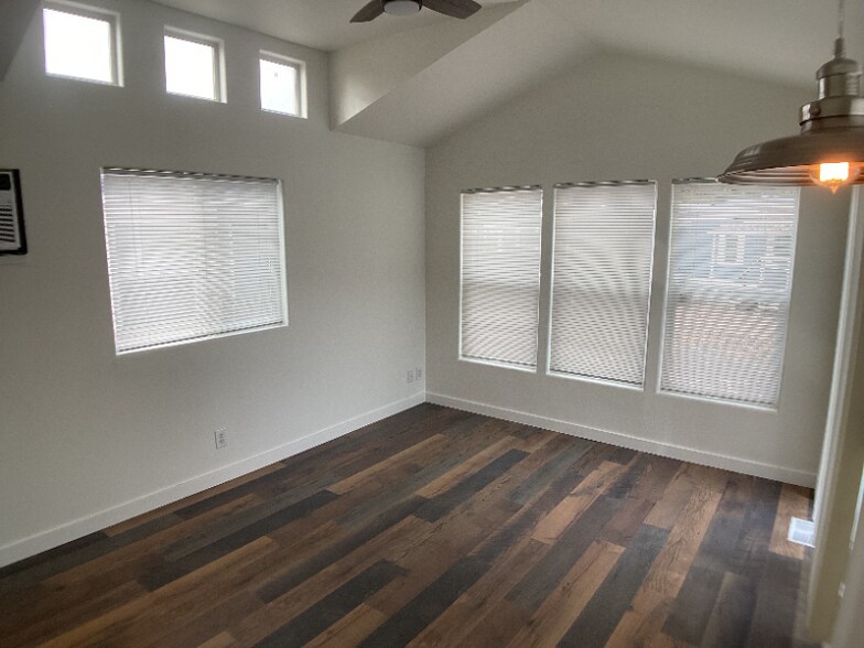 Building Photo - 2601 W Boise Ave