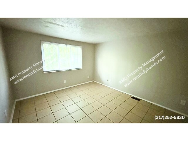 Building Photo - WARREN TOWNSHIP!