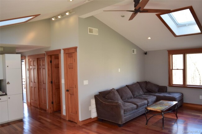 Building Photo - 18 Ashlee Meadow Rd