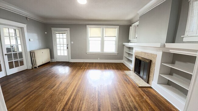 Building Photo - Spacious 4 Bedroom Midtown Home with Basement & Attic Storage