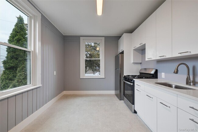 Building Photo - 1 Elizabeth Pl