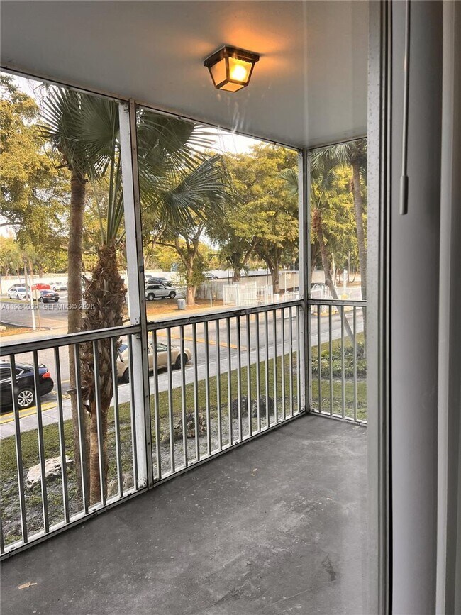 Building Photo - 700 NW 214th St