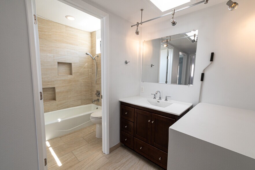 Shared remodeled bathroom upstairs - 312 N Francisca Ave
