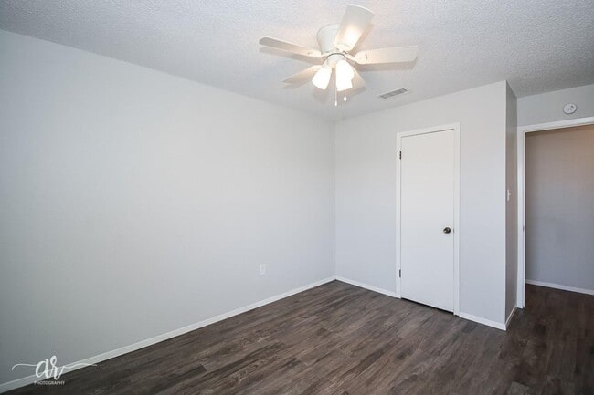 Building Photo - 1725 Partridge Pl