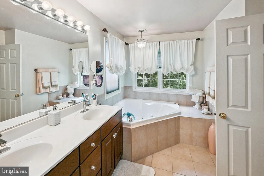 Building Photo - 9117 Mulder Ct