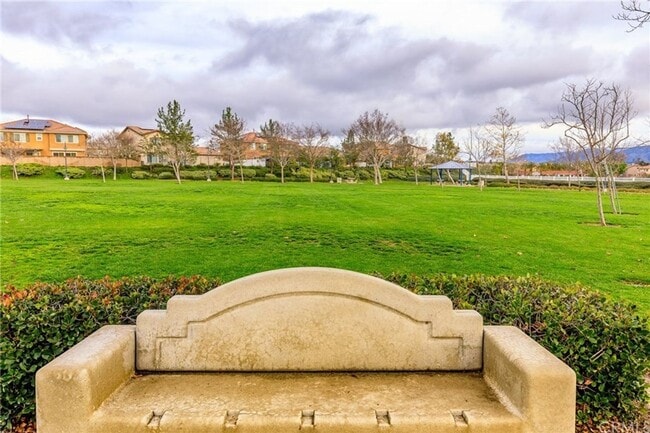 Building Photo - 4 bed Paseo del Sol Home with Downstairs B...