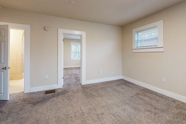 Building Photo - 3440 Mayfield Ave