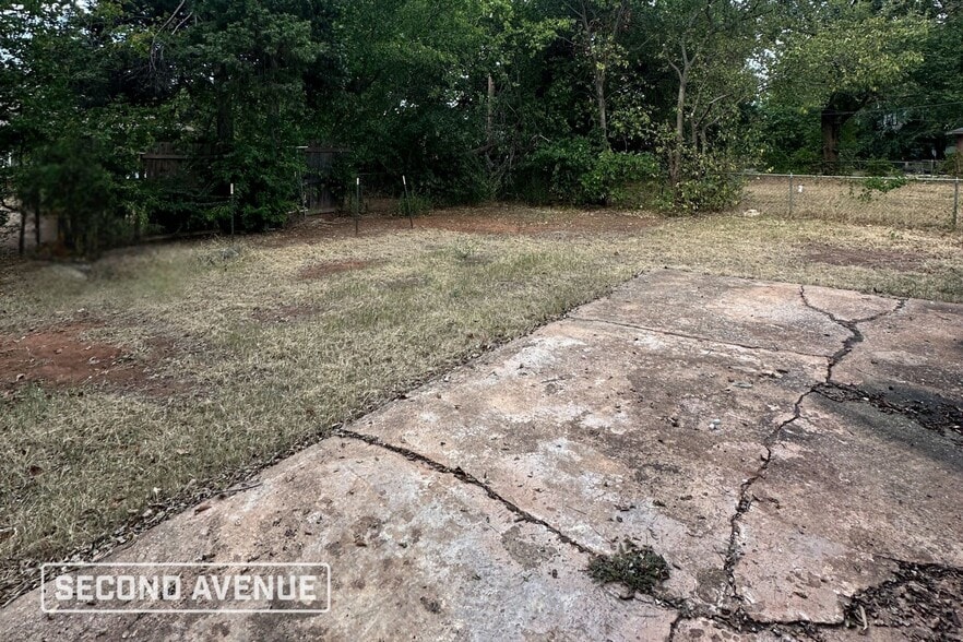 Building Photo - 1217 NE 45th St