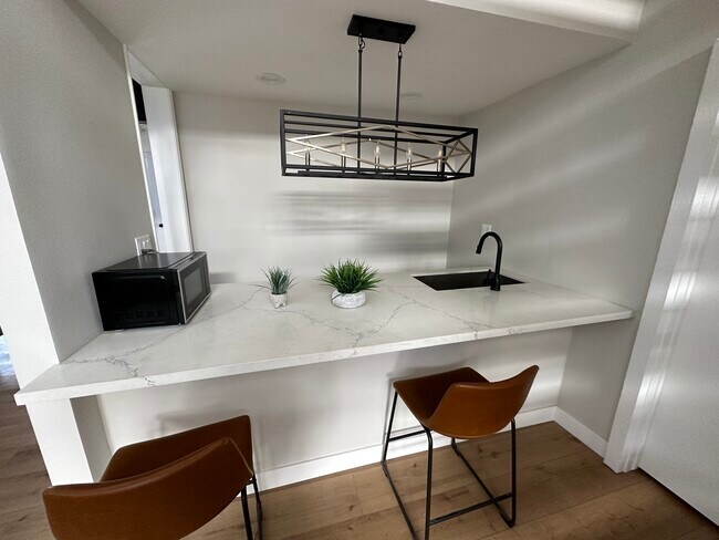 Building Photo - 18645 Hatteras St