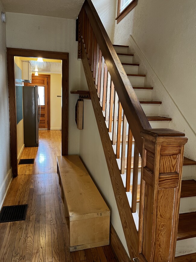 Building Photo - 208 Koch Ave