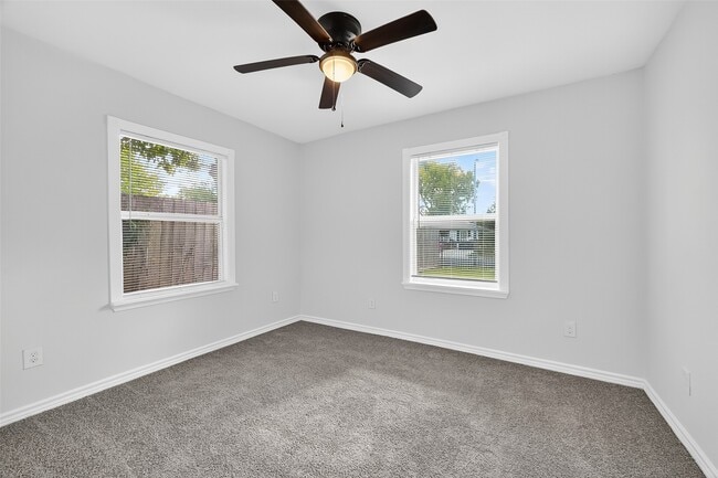 Building Photo - 5635 Belarbor St