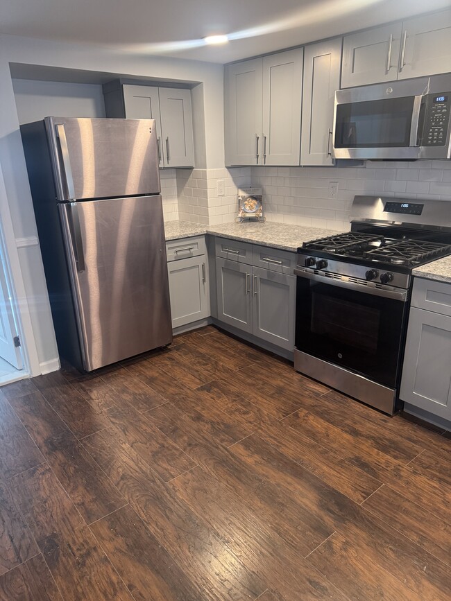 Building Photo - 67 Canal St