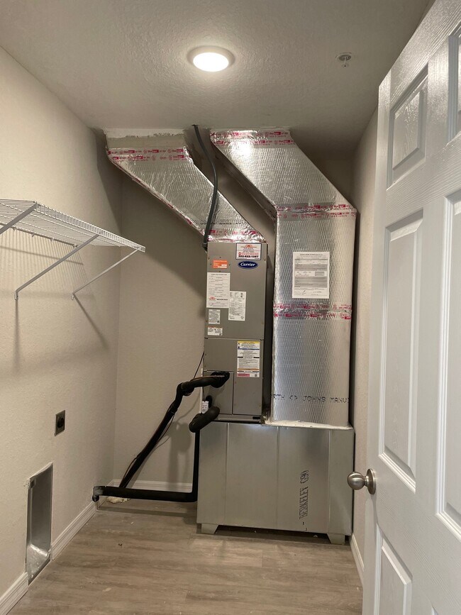 Building Photo - Stunning BRAND NEW 1BR/1BA Quad for Rent i...